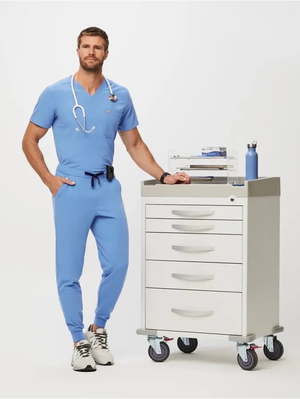 Figs Men’s scrub set in cell blue size small